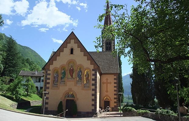 Pfarrkirche zum Heiligen Kreuz in Burgstall